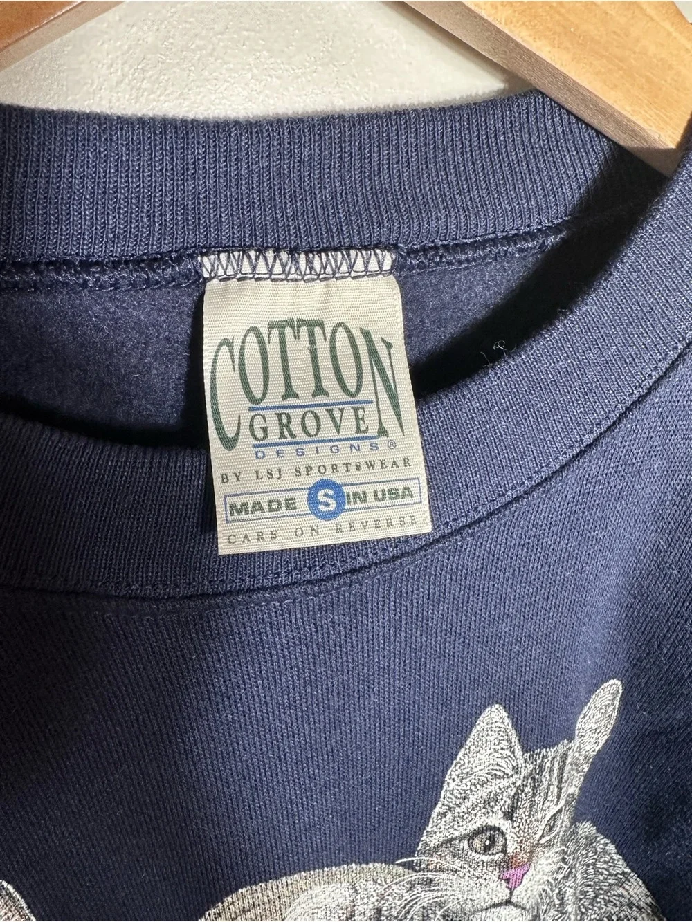Vintage 90s Navy Crewneck Sweatshirt with Playful Kitten Graphic